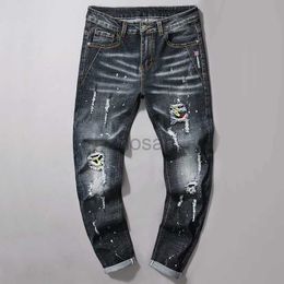 Jeans para hombres Marca elástica de la marca Hombres de mezclilla Ruined High Street Fashion Patch Trendy Slim Fit Cool Daily New Lleza Hip Hop Pants D240417