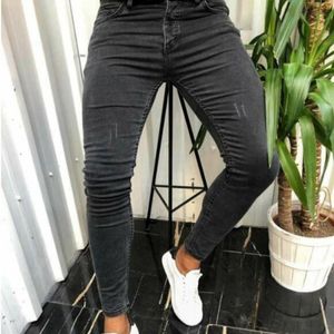 Heren jeans Europese en Amerikaanse elastische elastische kleine poot jeans strakke zwarte heren jeans lente en herfst ultradunne modieuze casual fitnessbroek 230410