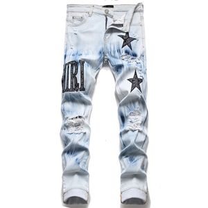 Heren jeans Europese Hombre Letter Star Men Borduurwerk patchwork gescheurd trendmerk motorfiets pant heren mager 230306