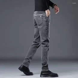 Jeans pour hommes Fashion Casual Slim Fit Pantal pour mâle Business Blue Business Man's Pants Streetwear Brand Men Hommes Design Daily