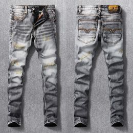 Jeans da uomo Stilista di alta qualità Pantaloni in denim vintage con ricamo strappato sottile elasticizzato grigio lavato retrò di alta qualità