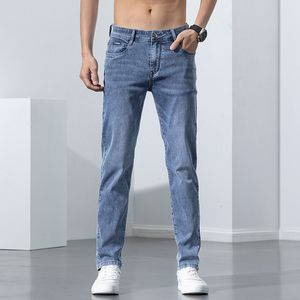 Jeans masculin mode ajustement pour hommes designer jeans de moto pantalon skinny pantalon bleu clair homme slim denim droit de motard droit pantalon décontracté piste