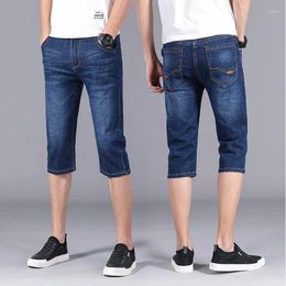 Jeans masculin mode vintage slim droit de vêtements droits zipper bouton 2024 Summer mince tout-correspondant poches décontractées pantalon capri épissé