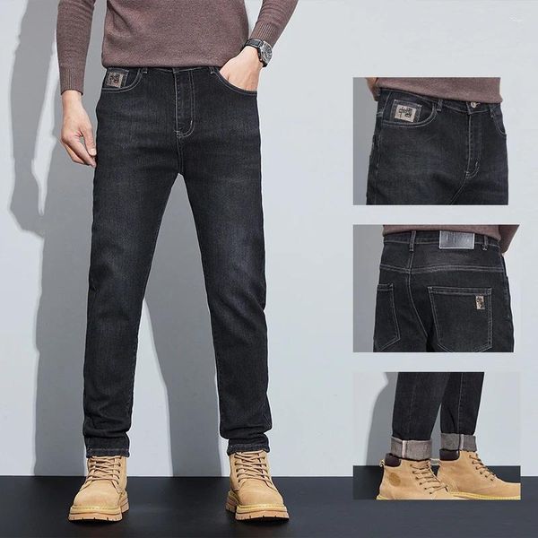 Jeans pour hommes gris anthracite à la mode avec un design à jambe droite pour l'homme moderne