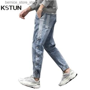 Jeans pour hommes Harem Jeans Hommes Surdimensionné Joggers Pantalon Stretch Bleu Clair Côté Rivets Coupe Ample Jeans Fuselés Hommes Streetwear Patchwork À La Mode Q231213