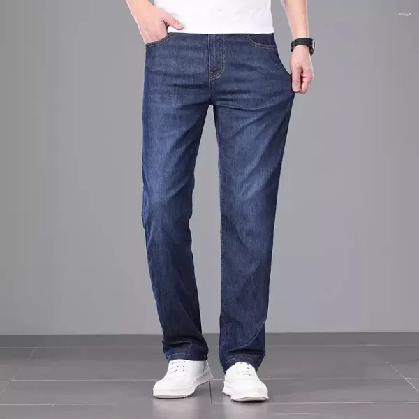Jeans de hombres High End Blue Spring y verano Retrasos de mezclilla delgada informal de los delgados 2024 Estilo gran tamaño 29-42