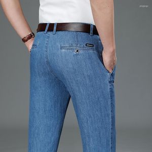 Jeans masculin de haute qualit￩ printemps / ￩t￩ de la jambe fine des jambes enraginement pantalon en denim de coton de coton clair m￢le
