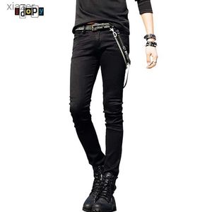 Jeans masculin Idopy Hot Sell Mens Corée designer coréen Black Slim Fit Jeans Punk Cool Super Colls avec chaîne adaptée aux hommes WX