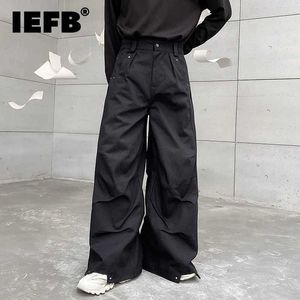 Jeans masculin IEFB Mens Dark Fold Loose Loose Large Lignet Tendance 2023 Couleur solide Nouveau Automne Fashion Pocket Mens Japonais 9A5642 J240507