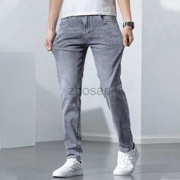 Jeans para hombres Corea Streetwear for Men Slight Skinny Mens Ropa de algodón Moda de mezclilla Pantalones delgados Casual Classic Gray 2023 D240417