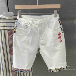 Jeans para hombres Pantalones cortos de mezclilla de verano de lujo de estilo coreano con bordado blanco para hombre diseñador casual recto moda denim Harajuku shortsL2404
