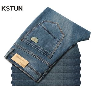 Jeans pour hommes KSTUN Coupe droite pour hommes Business Casual Homme Denim Pantalon Pantalon pleine longueur Classique Hombre Haute Qualité Marque 230825