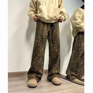 Jeans masculin Leopard Print denim de conception hommes conception de conception américaine hiphop high street pantvibe marque tendance polyvalente la jambe droite micro pantalon évasé