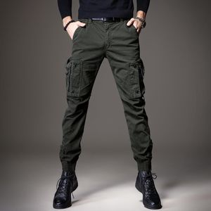 Jeans pour hommes Jeans de sport de plein air de luxe léger résistant à l'usure Style Harem multi-poches pantalons cargo Fans de l'armée Slim-fit pantalons décontractés à la mode 230920