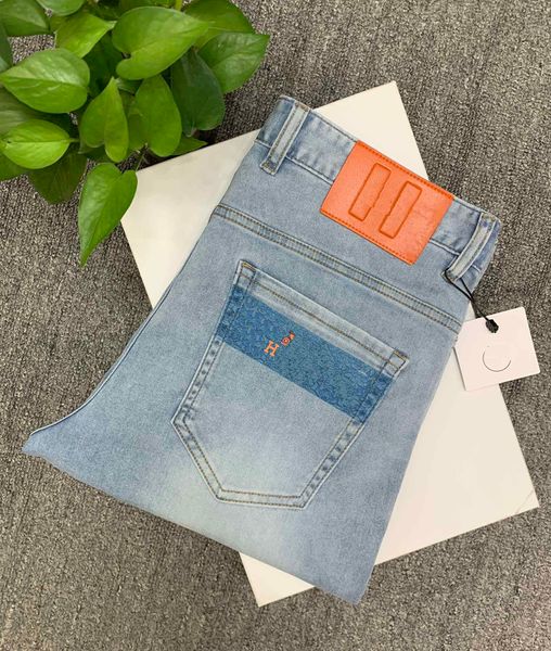 Jeans para hombres Diseñador de lujo Jeans morados Ropa para hombres jeans casuales de negocios Estilo clásico 1: 1 reproducción de marca de moda pantalones de negocios Denim al por mayor 2024