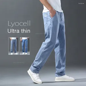 Jeans masculin Lyocell Ice Silk Summer Ultra-mince pantalon de jean raide et douce confort