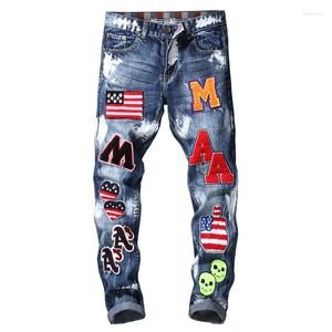 Pantalones vaqueros para hombre, insignia de retales con bandera de EE. UU., pantalones vaqueros azules ajustados con letras rectas, pantalones largos flocados pintados