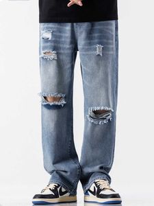 Jeans pour hommes Jeans pour hommes American Wide legged Straight Jeans Trous Torn Street Match complet avec des jeans Hommes Loose Casual Fashion Y2k Vêtements Z0225