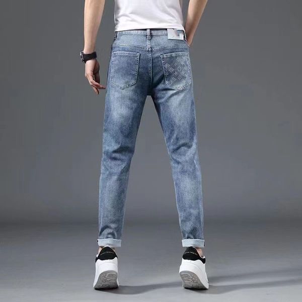 Jeans pour hommes Jeans pour hommes designer Printemps 23 nouveaux hommes petit tube droit coupe slim élastique polyvalent jeunesse pantalons de mode coréenne jeans de créateur SEEH