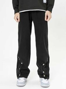 Heren jeans herenbroek zwarte jeans Europese stijl vracht High Street Button Side Stitching Design Retro Pants Street Men's Casual broek Z0225