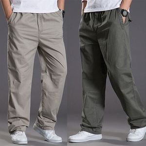 Jeans pour hommes Pantalons cargo en coton décontractés pour hommes Poche lâche Pantalon droit Élastique Pantalon de travail Marque Fit Joggers Homme Super grande taille 6XL 220920