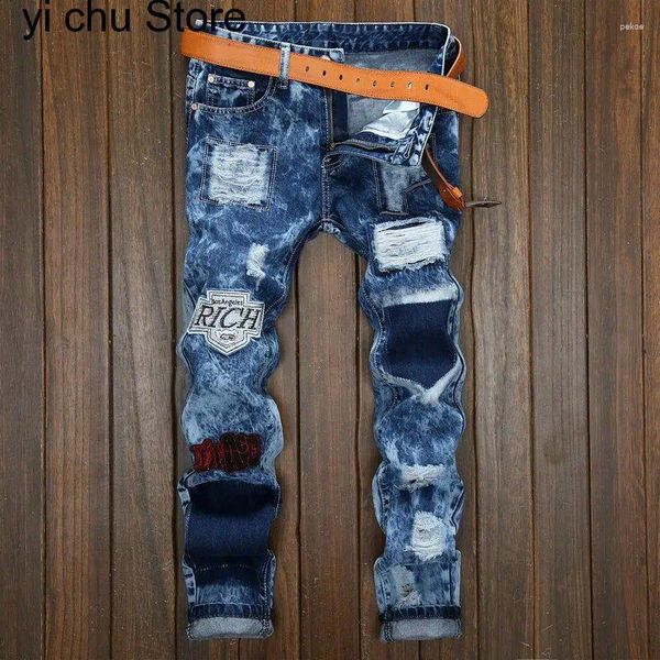 Jeans para hombres para hombre Carta apenada Bordado Patchwork Moda Ripped Denim Slim Fit Pantalones Parches Insignia Lavado de nieve