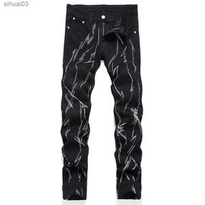 Jeans masculins pour hommes brodés en jean noir denim vêtements de rue punk pantalon effilé ultra-mince pantalon décontracté pantl2403