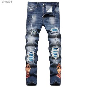 Jeans masculin Mens Flame imprimé jeans jeans Vêtements de rue Crack Patches plissées Patches de travail élastiques Pantalons de jean trous de balle mince trant conique2403