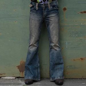 Heren jeans heren wijd uitlopende tas bootcut been broek noodlijdende patchwork nieuwe ontwerper punk stlye bell denim broek q240427