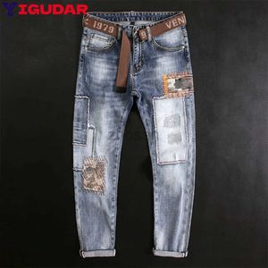 Jeans masculin jeans jeans slim-fit patchs pantalon en denim mendiant style tendance occasionnelle couleur bleu contraste street fashion cargo y2k d240417