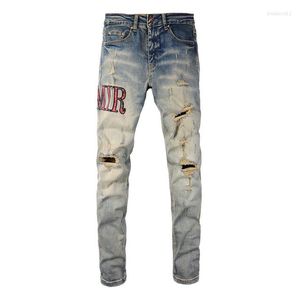 Heren jeans heren lichtblauw noodlijdende streetwear slank geborduurde letters patroon patchwork beschadigd mager stretch gescheurd