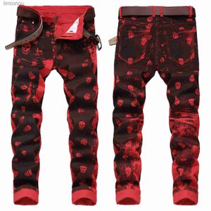 Pantalones vaqueros para hombre, pantalones vaqueros elásticos con estampado de calavera para hombre, pantalones vaqueros rojos con estampados de pintura a la moda callejera, pantalones casuales adelgazantes jeansL240119