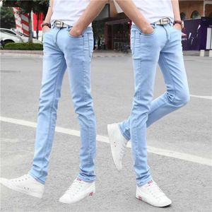 Heren jeans heren heren zomers elastiek rechte jeans Koreaanse mode slanke kleine voet strakke pocket jeans heren elastische taille jeansl2405