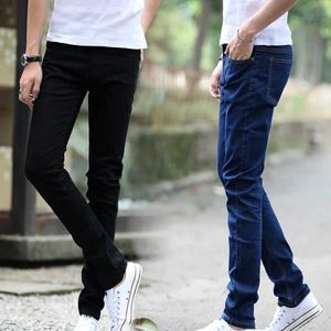 Jeans masculin mens ultra-minces petits pieds élastiques jeans jeans coréens coréen pantalon denim teint noir