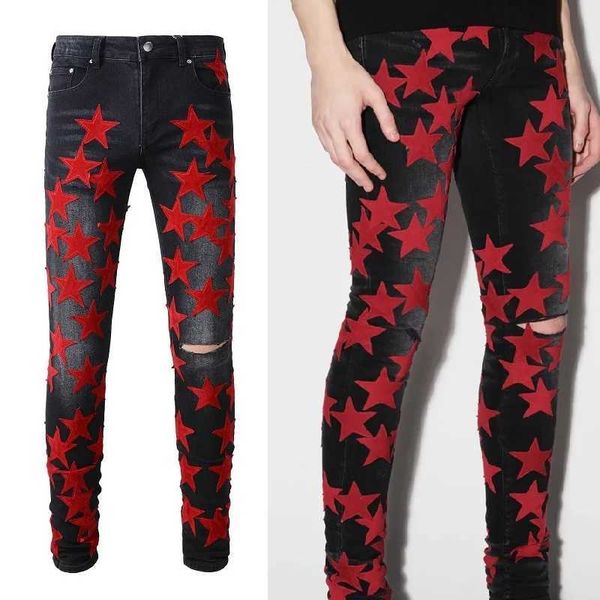 Jeans para hombres Nuevo 2023 AM Ripped Red Franela Estrella Parcheada Cuero High Street para hombres Personalidad Stretch Slim Denim Pantalones Y2303