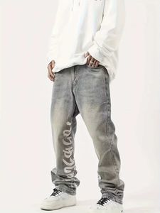 Jeans masculin New Korean Fashion Mens Casual Graffiti Long Graffiti Classic Straight Ligged Pantal Couleur Couleur Lumière Q240427