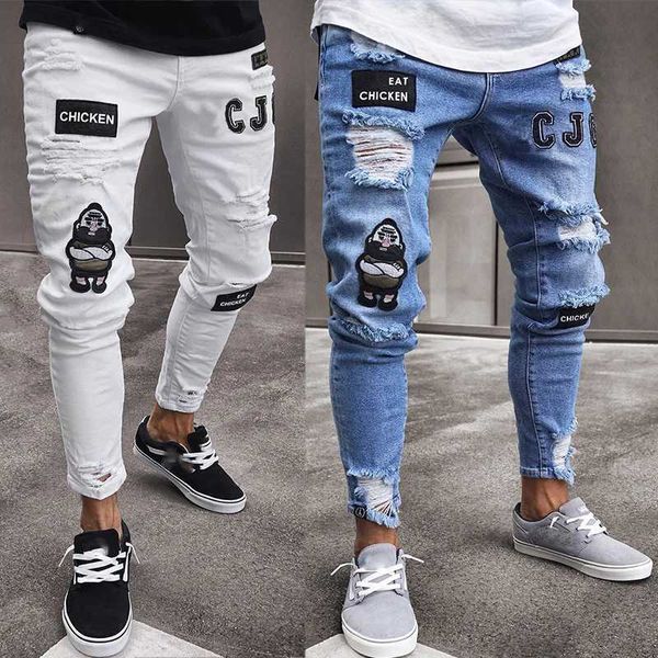 Jeans masculins Nouveaux hommes déchirés de jean crayon skinny détruit pantalon badge élégant masculin High Strt Slim Hip Hop Biker Solid Biker Denim Tablers Y240507