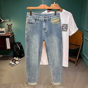 Heren jeans nieuwe herenjeans enkellengte modieuze geborduurde zakken bedrukte casual heren kleding losse vintage denim straatkleding Q240525