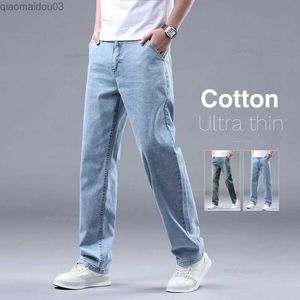 Jeans masculins Nouvel été 95% de coton pur jeans minces droits hommes classiques jeans élastiques en tissu doux bleu clair