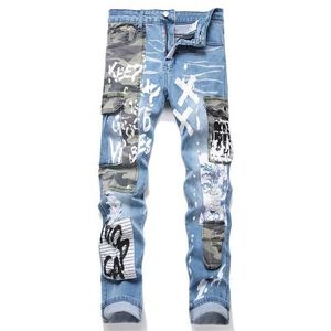 Jeans masculin patchwork imprimé plusieurs poches de cargaison jeans hommes camouflage épissant crayon pantalon denim mâle T240507