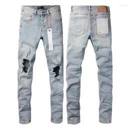 Jeans pour hommes violet avec des trous de genou bleu clair et une forme slim 9010 2024 tendance de la mode de haute qualité