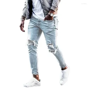 Les jeans masculins déchirés pour les hommes printemps et d'été de style coréen à la mode