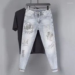 Jeans pour hommes Slim Fit Casual avec des forets de repassage robustes Imprime des vêtements de style coréen pour hommes Streetwear lavé