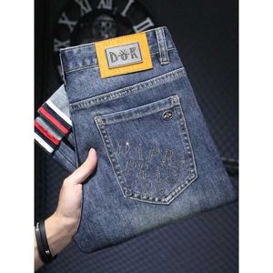 Jeans masculin printemps et été nouvelle marque rétro rétro nostalgique bleu chaud diamant mens jeans slim fit raideg lavage décontracté denim q240427