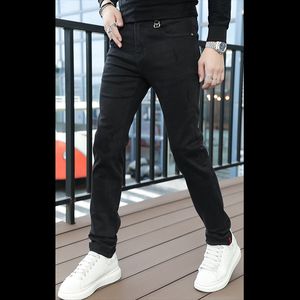 Jeans pour hommes Pantalons de printemps Nouveau haut de gamme européen Noir Élastique Slim Fit Leggings Imprimé Casual Business