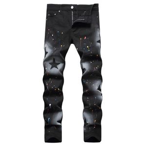 Jeans pour hommes Élégant Black Star Graphic Jeans pour hommes peints à la main Skinny Fit Stretchy Males Streetwear J240328