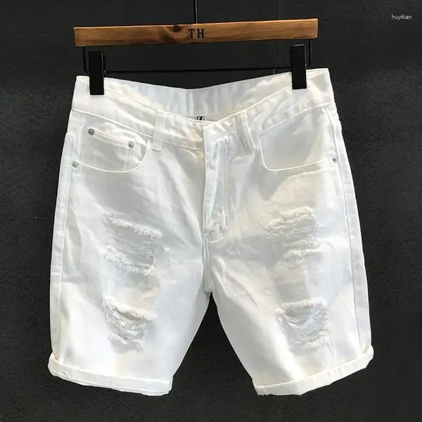 Jeans masculin Summer 2024 Vêtements de luxe Men de luxe Fashion coréenne Slim Blanc Denim Short décontracté avec des trous déchirés pour les adolescents Boys Short Pantalon