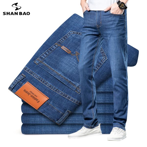 Jeans pour hommes Marque d'été Coupe droite pour hommes Jeans stretch en coton léger Tenue décontractée classique Taille mi-haute Slim Fit Pantalon mince 230607