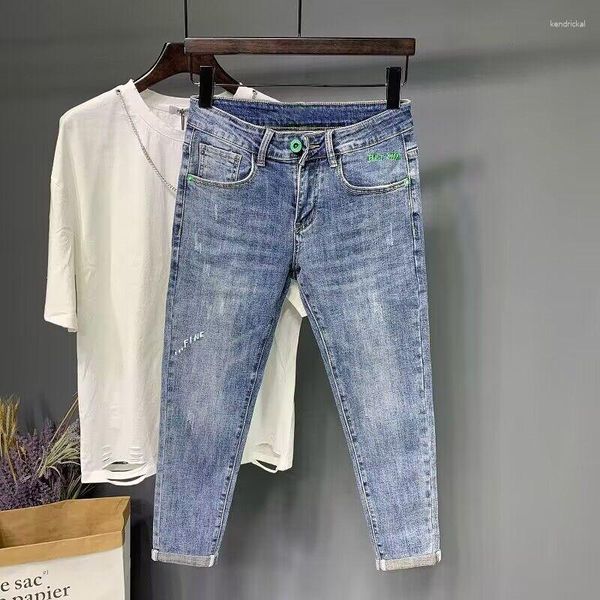 Jeans para hombres Moda de verano elegante amenazos de lujo de lujo bordado flaco