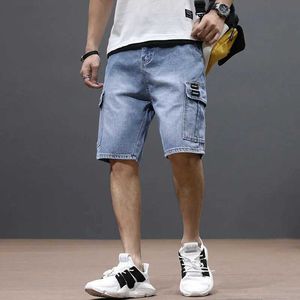 Jeans masculin Summer Mens à la mode jeans de poche lâche des vêtements de rue à chapeau droit de rue droit Q240427